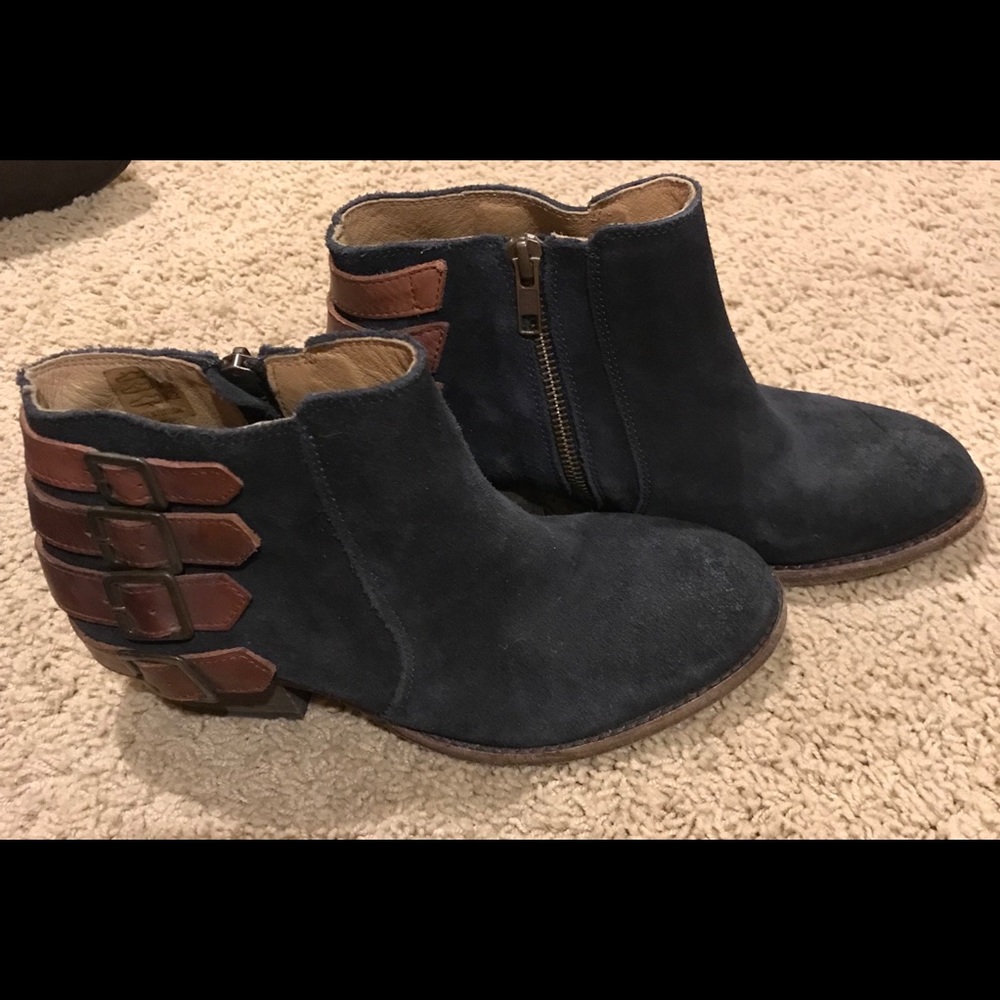 Handcrafted Bootie - Picture 2 of 2